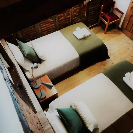 Casa da Praça Velha Suit Mez. 4 Maison d'hôtes *