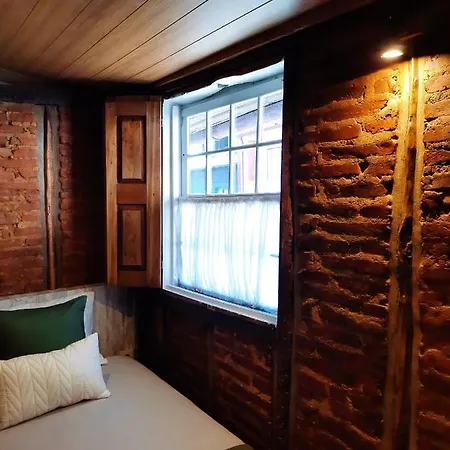Casa da Praça Velha Suit Mez. 4 Maison d'hôtes *